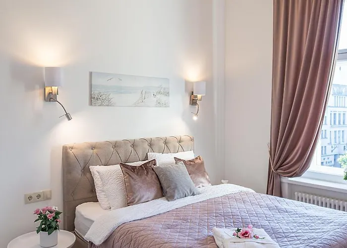 Park View Deluxe Apartment *